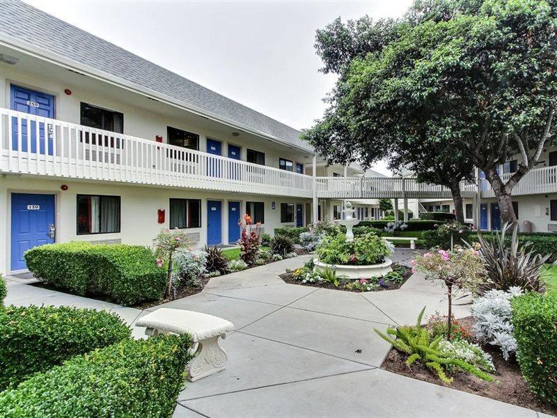 Motel 6-Marina, Ca - Monterey 외부 사진