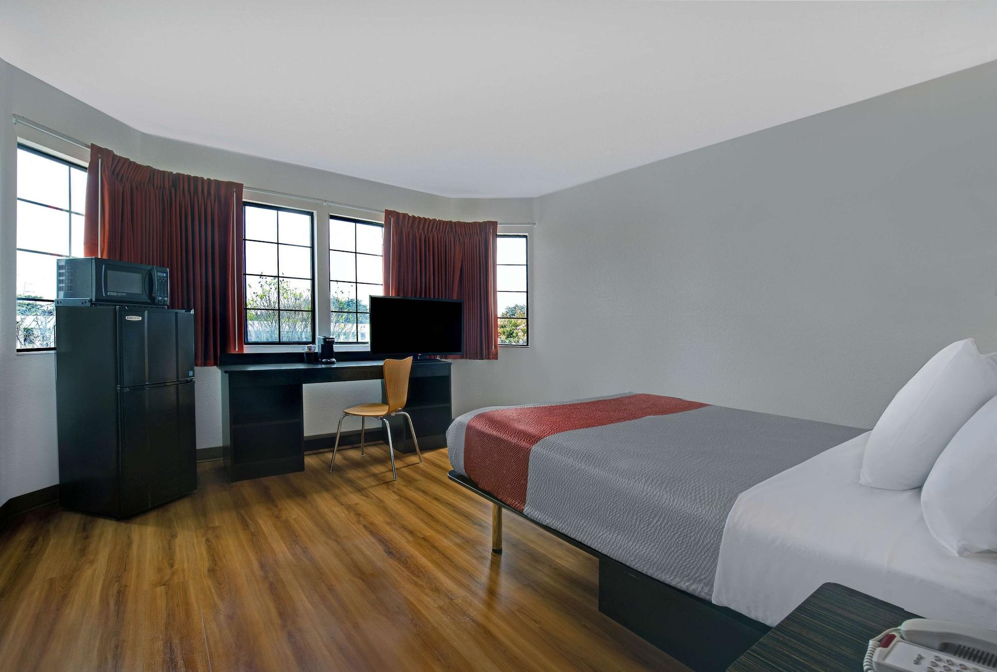 Motel 6-Marina, Ca - Monterey 외부 사진
