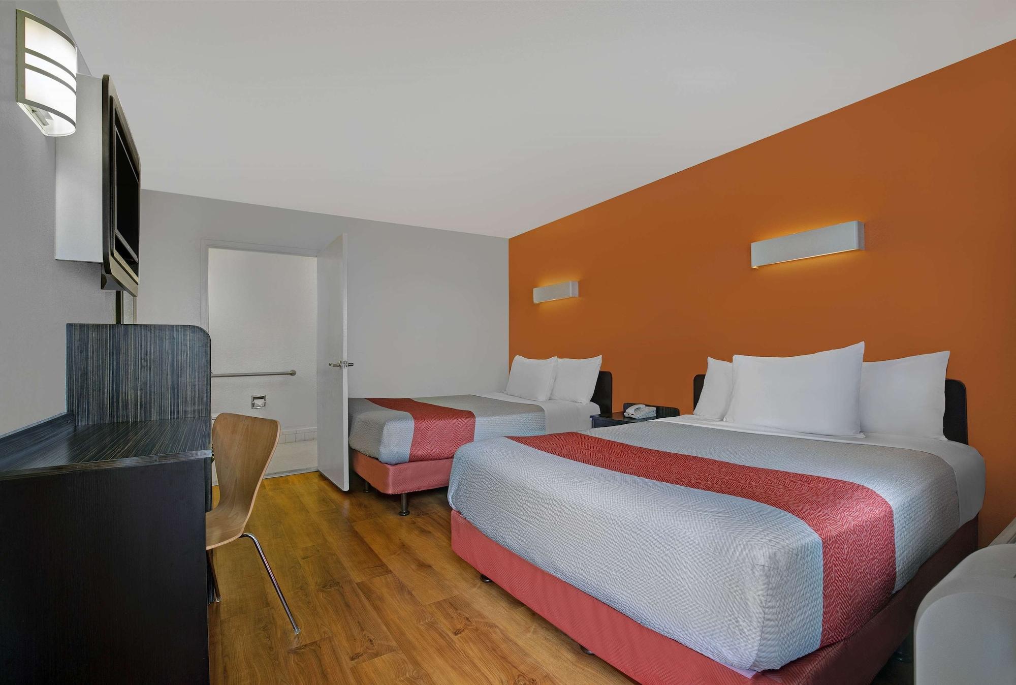 Motel 6-Marina, Ca - Monterey 외부 사진