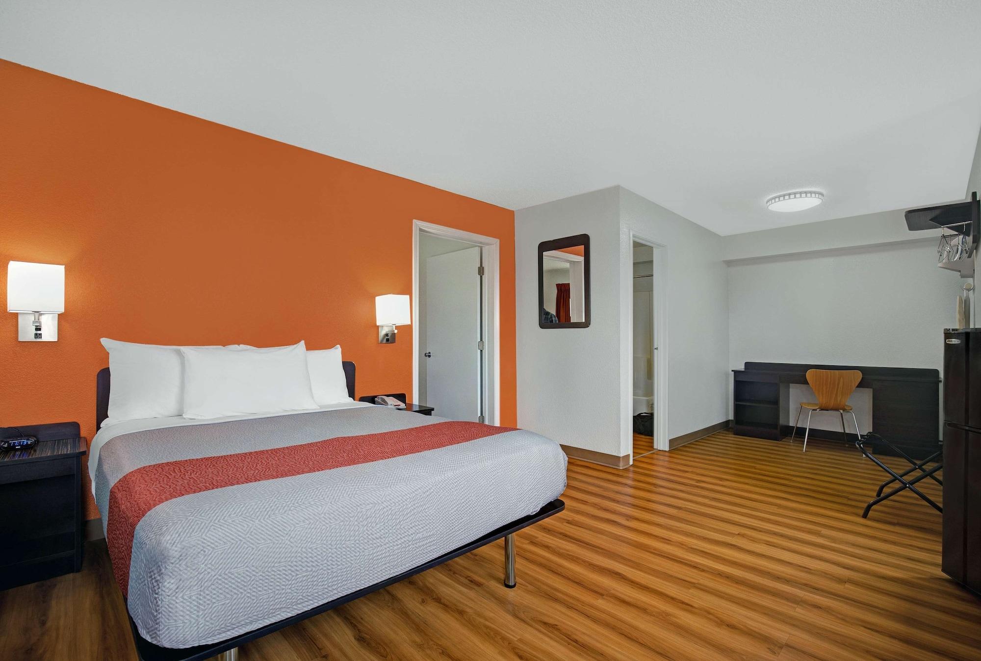 Motel 6-Marina, Ca - Monterey 외부 사진