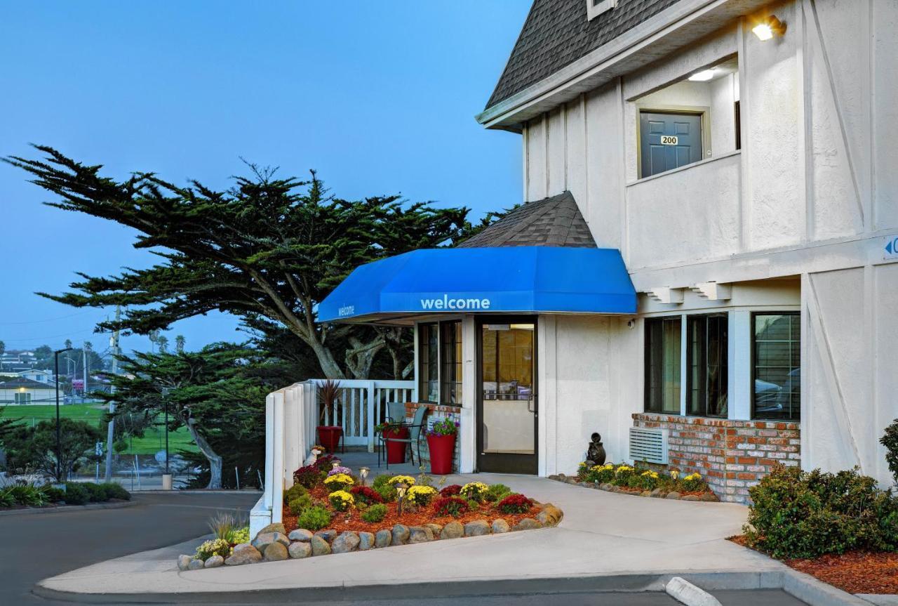 Motel 6-Marina, Ca - Monterey 외부 사진