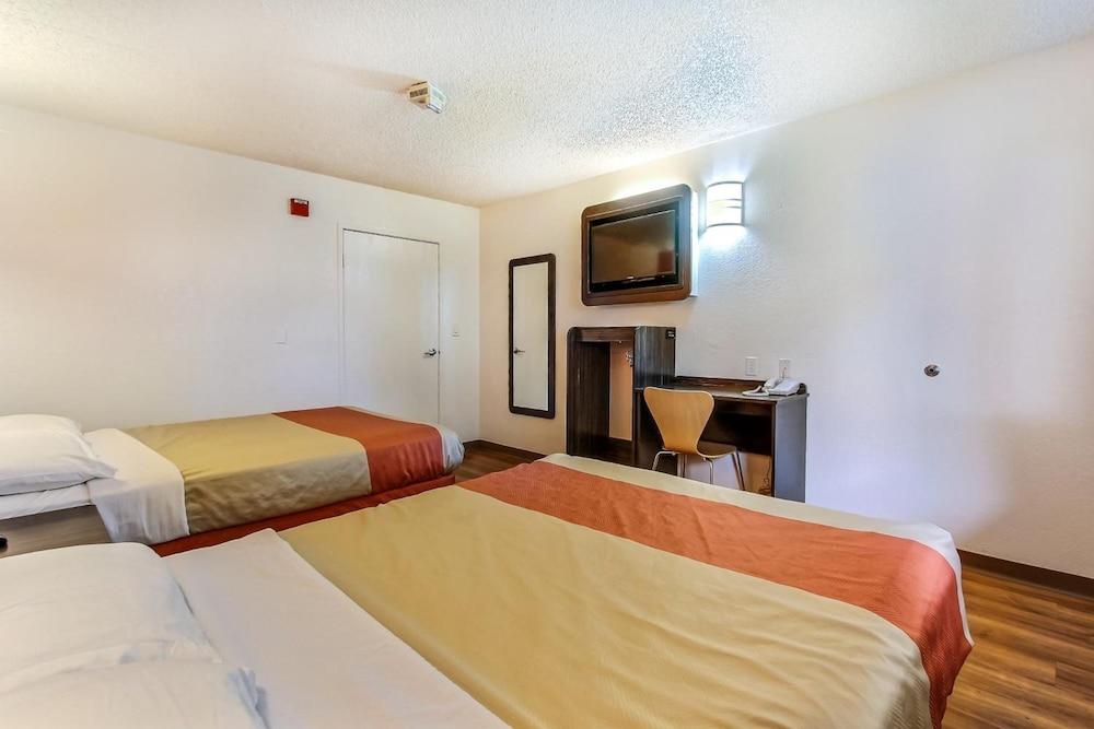 Motel 6-Marina, Ca - Monterey 외부 사진