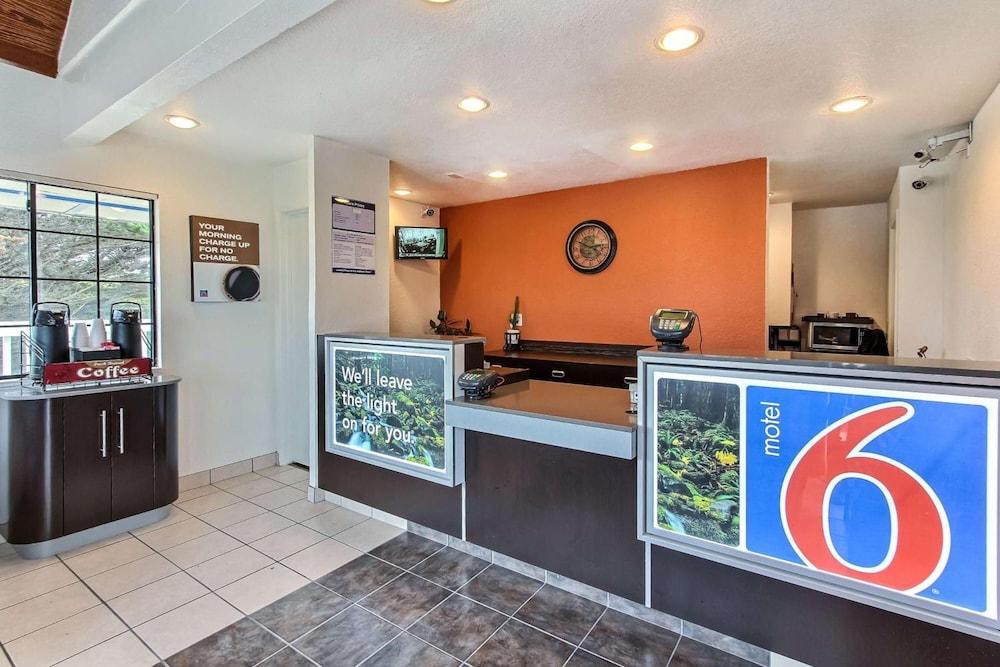 Motel 6-Marina, Ca - Monterey 외부 사진